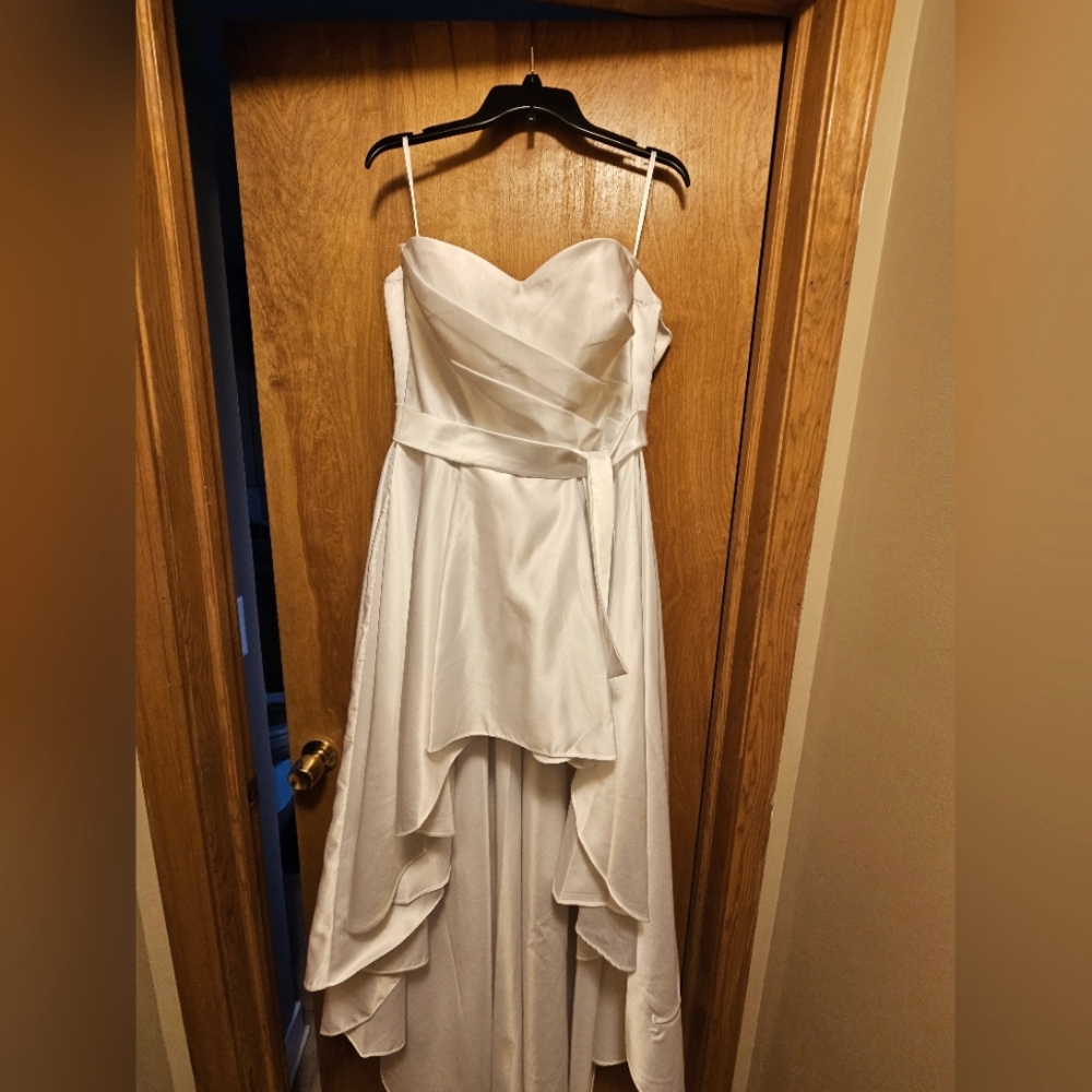 Dress satin back lace up strapless